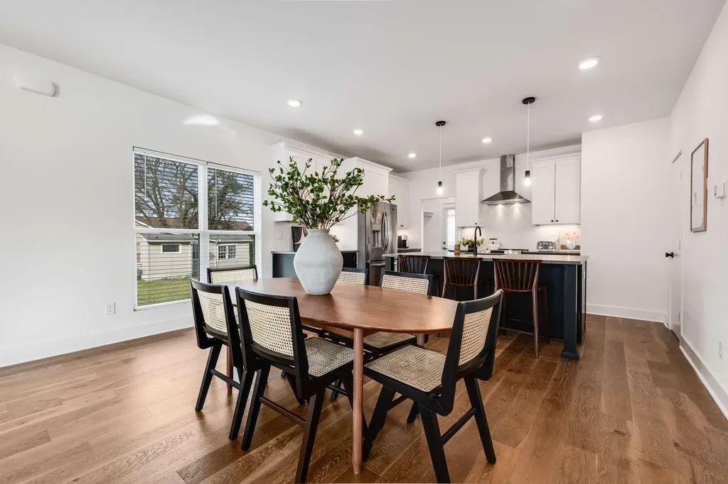 606B 41st Ave, N Nashville TN 37209