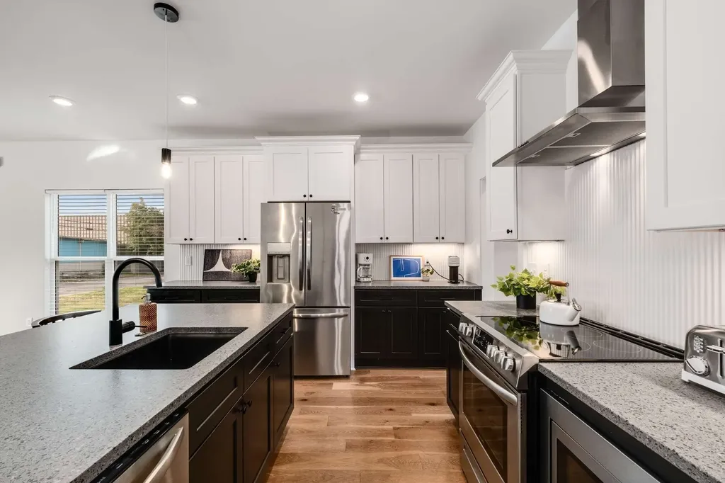 606B 41st Ave, N Nashville TN 37209