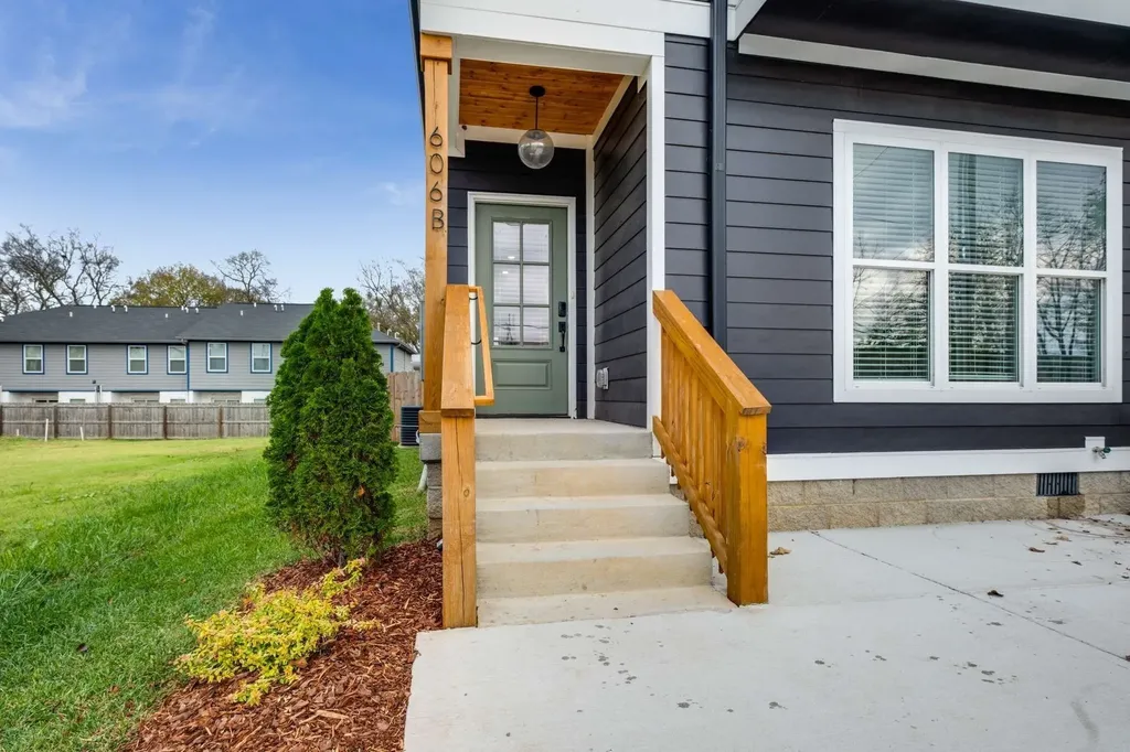 606B 41st Ave, N Nashville TN 37209