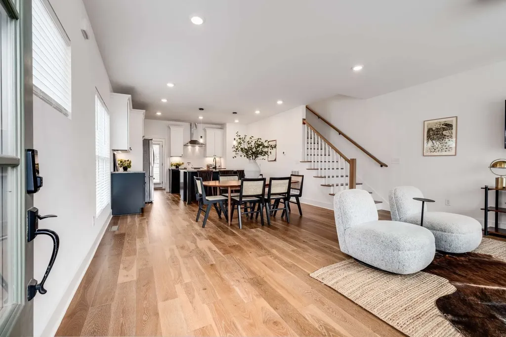 606B 41st Ave, N Nashville TN 37209
