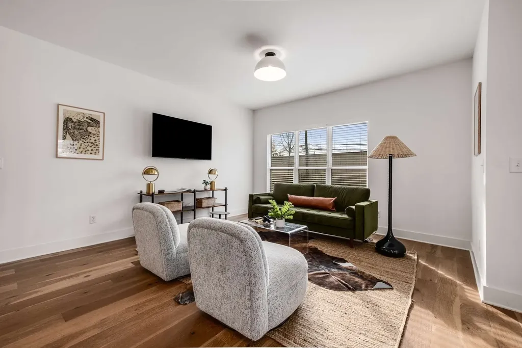 606B 41st Ave, N Nashville TN 37209
