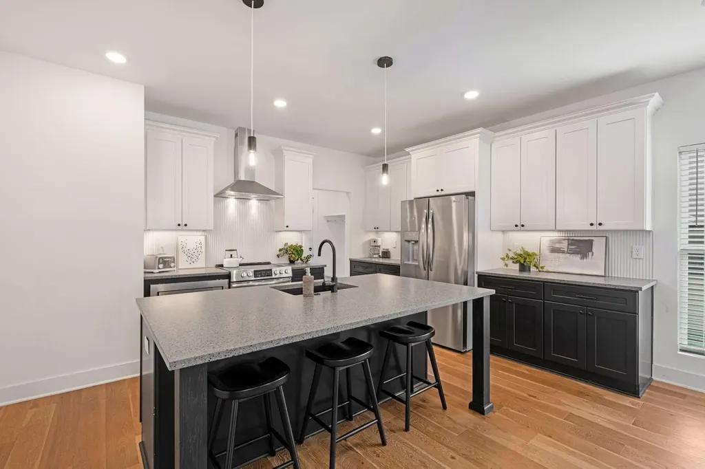 606A 41st Ave, N Nashville TN 37209
