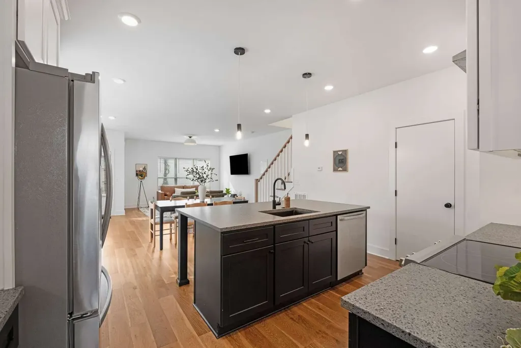 606A 41st Ave, N Nashville TN 37209