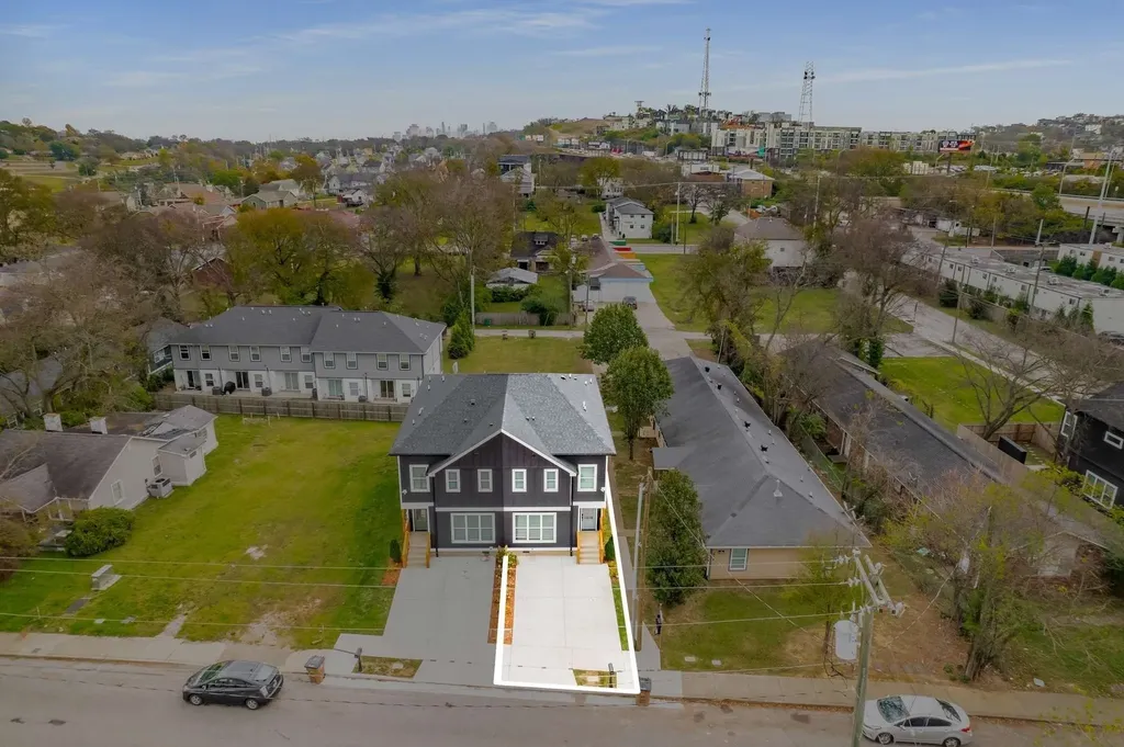 606A 41st Ave, N Nashville TN 37209
