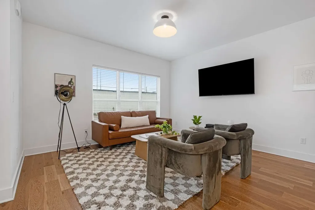606A 41st Ave, N Nashville TN 37209