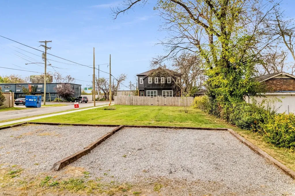 600B 41st Ave, N Nashville TN 37209