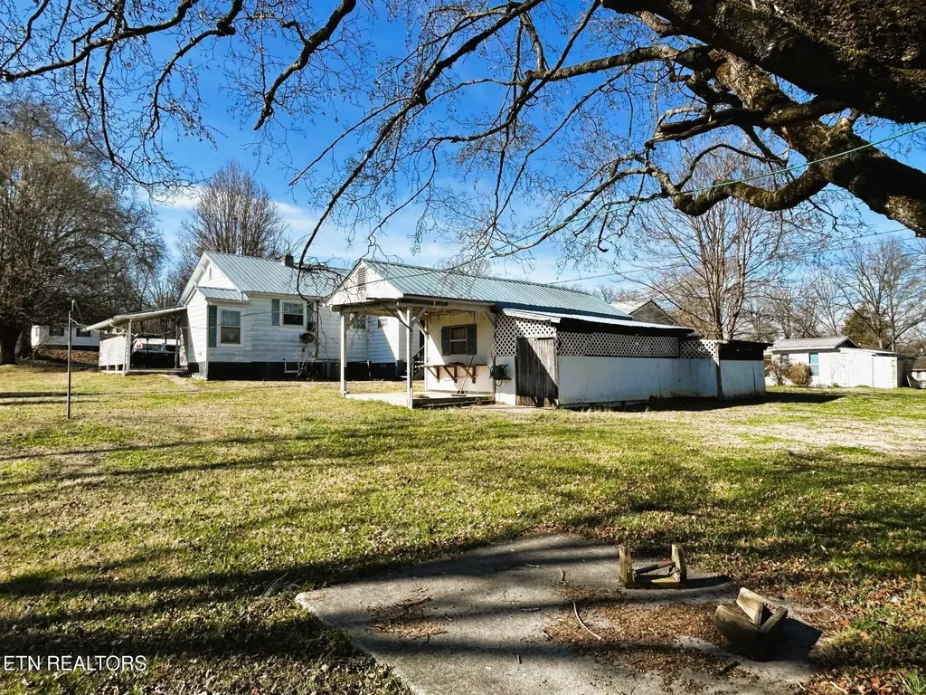 331 Louisiana Avenue Etowah TN 37331