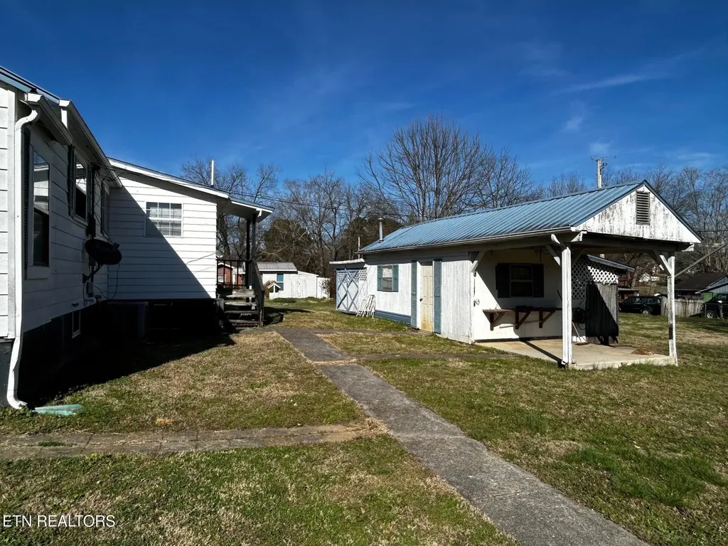 331 Louisiana Avenue Etowah TN 37331