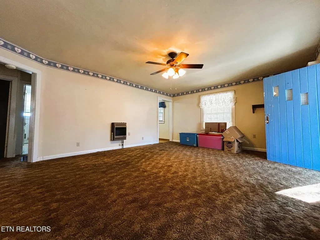 331 Louisiana Avenue Etowah TN 37331
