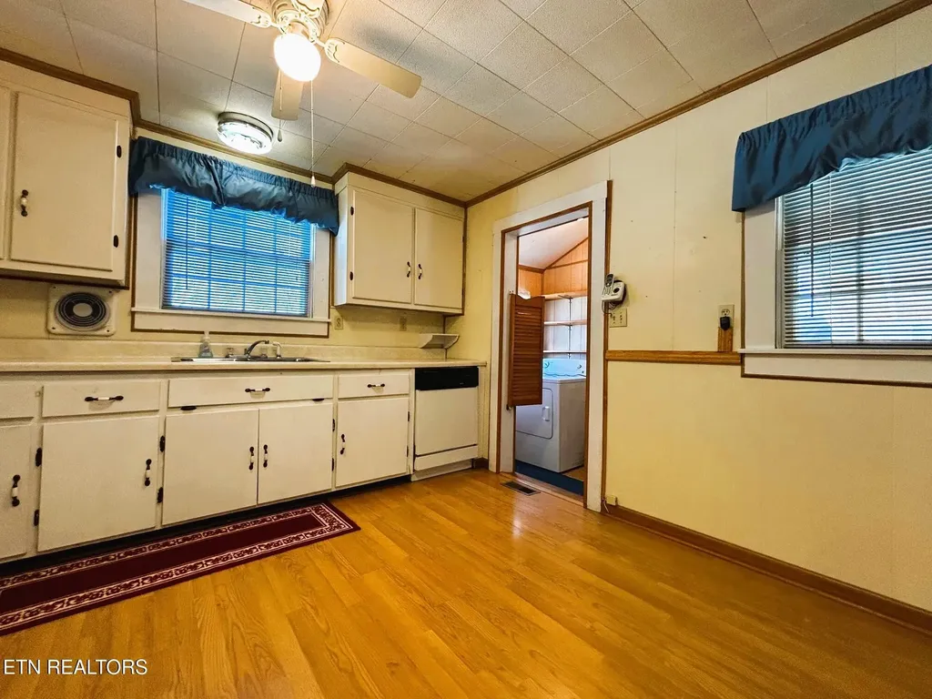 331 Louisiana Avenue Etowah TN 37331