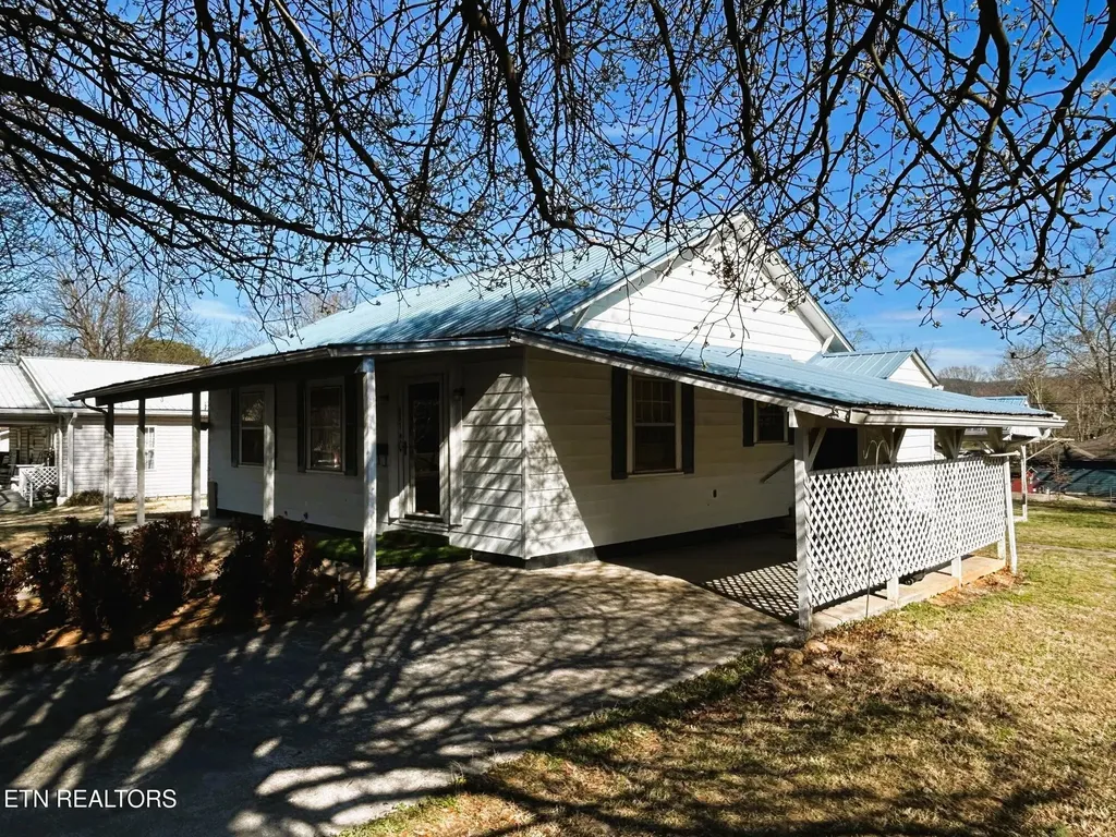 331 Louisiana Avenue Etowah TN 37331