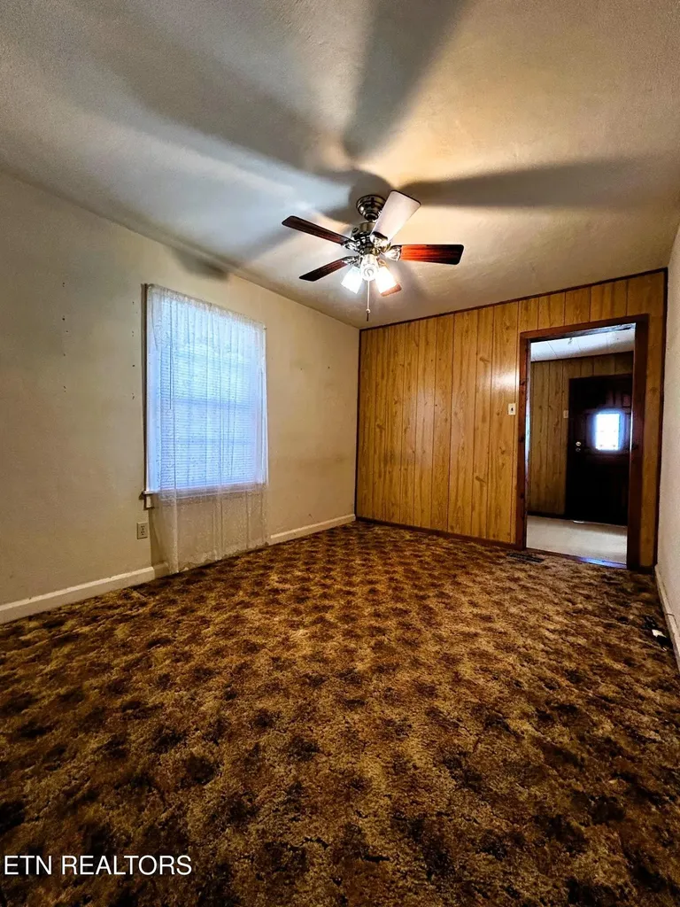 331 Louisiana Avenue Etowah TN 37331