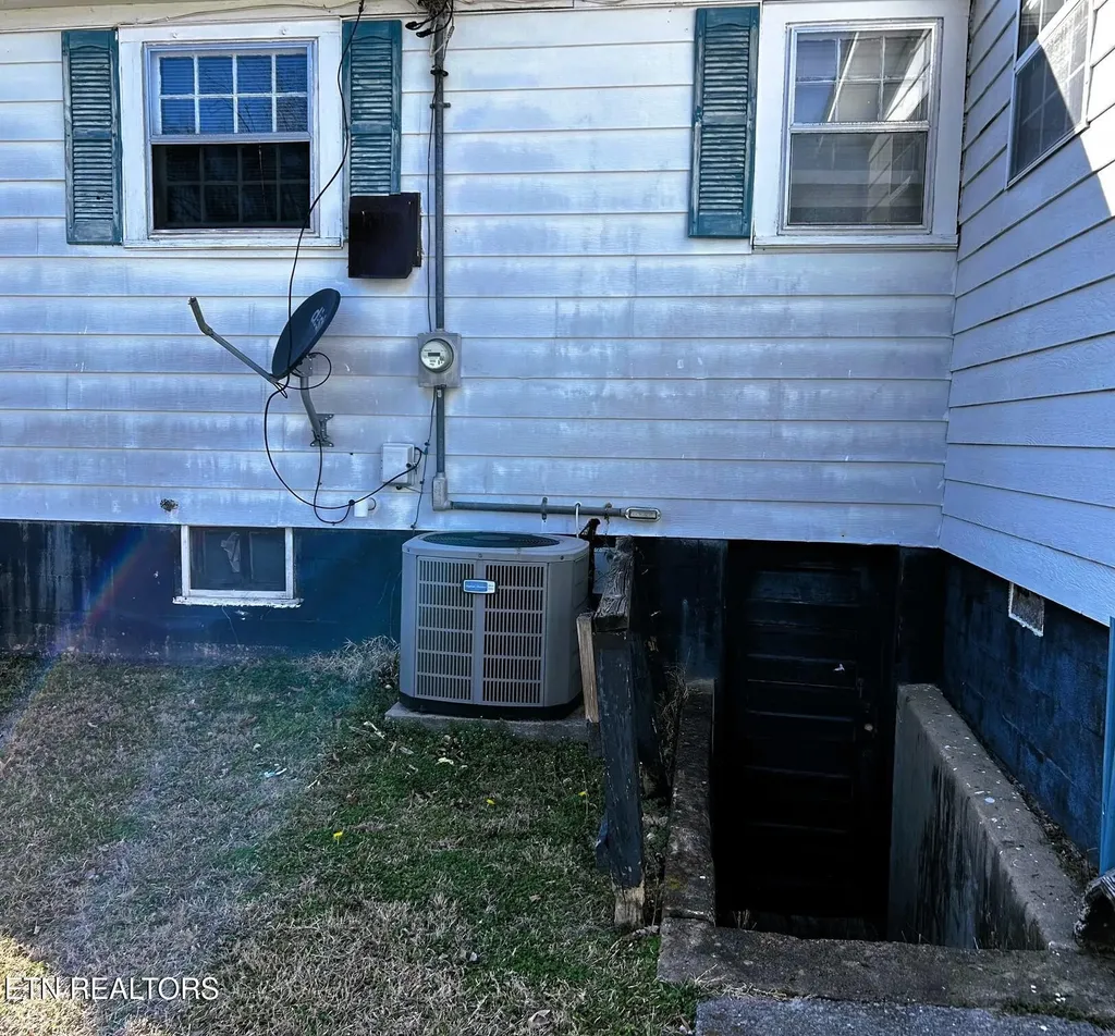 331 Louisiana Avenue Etowah TN 37331