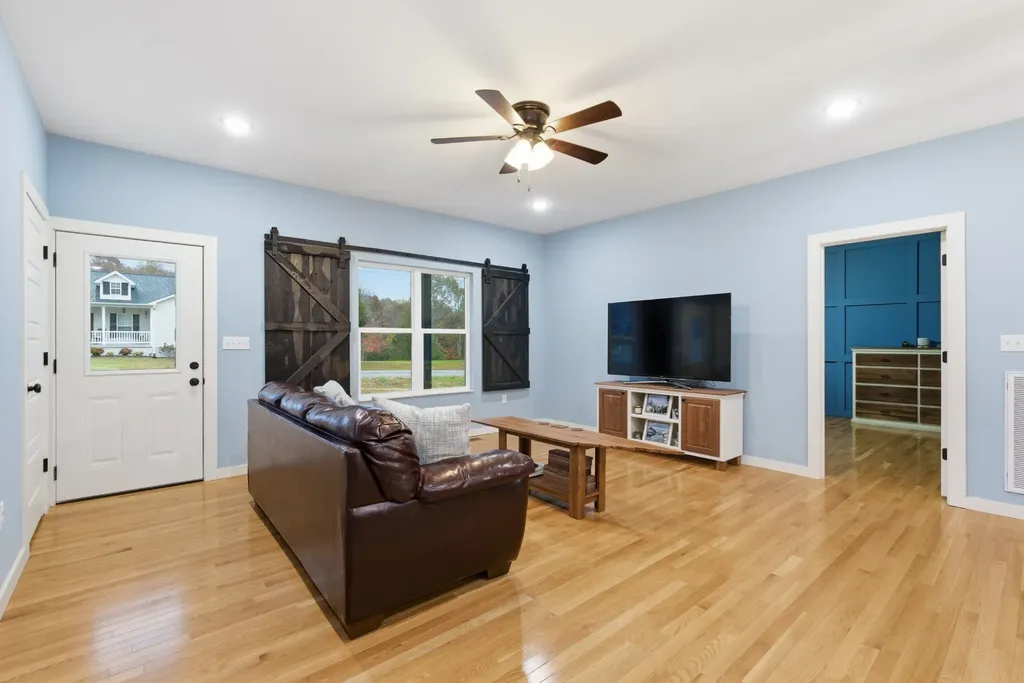 4310 Surji Circle Centerville TN 37033