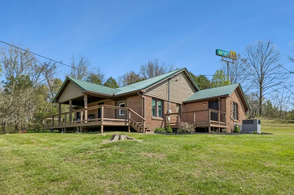 126 Rogers Road Gordonsville TN 38563