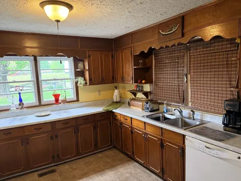 392 Hardbarger Road Monteagle TN 37356