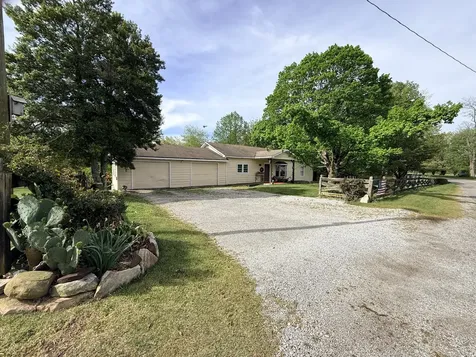 392 Hardbarger Road Monteagle TN 37356