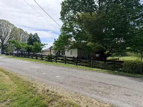 392 Hardbarger Road Monteagle TN 37356