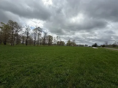 10 Ledford Mill Lane Normandy TN 37360