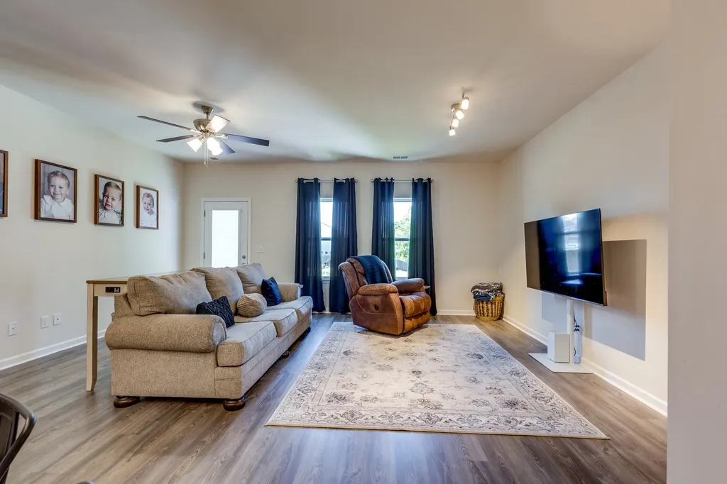 2635 Sherman Way Columbia TN 38401
