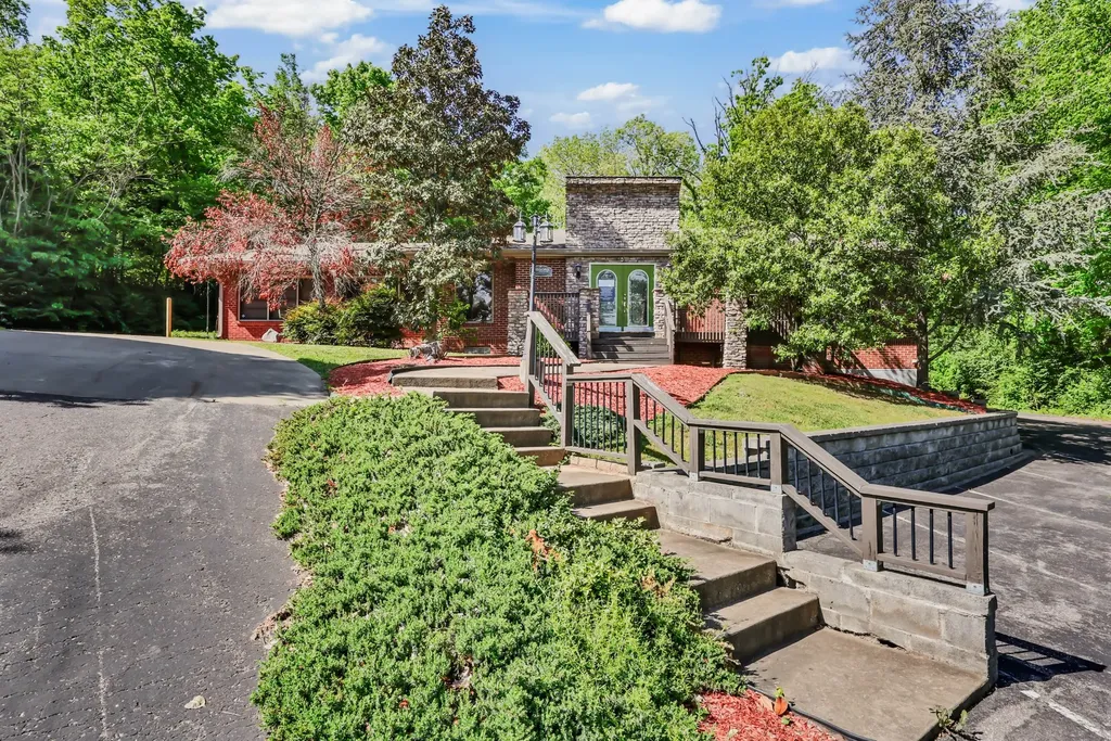 1543 Madison Street Clarksville TN 37040