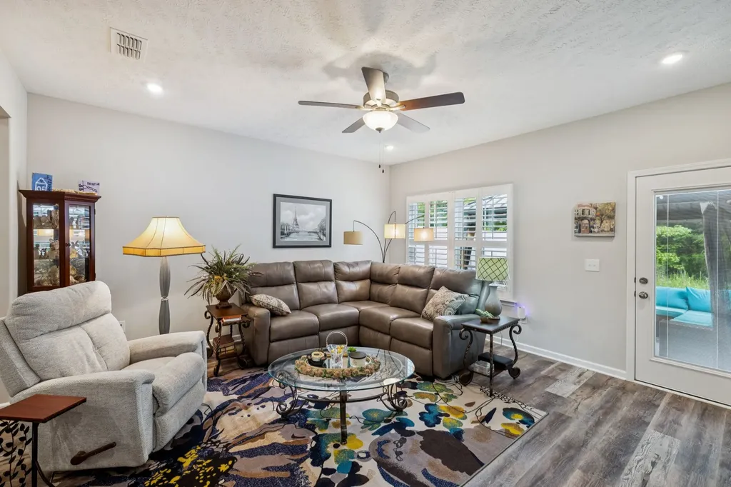 143 Creek Wood Road Manchester TN 37355