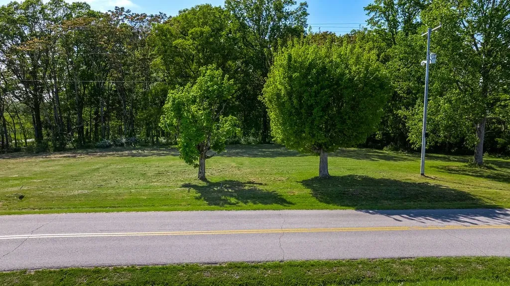 101 Riggs Road Portland TN 37148