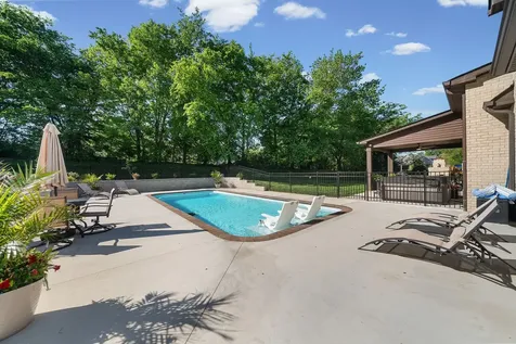 251 Harrowgate Drive Clarksville TN 37043