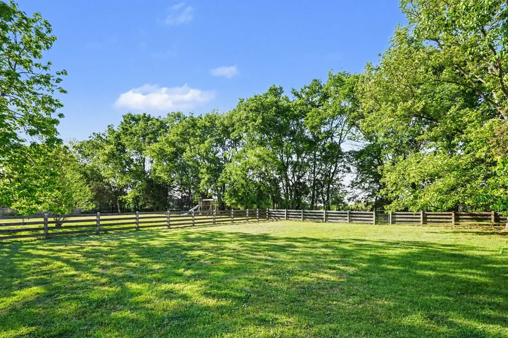 224 Brookhaven Drive Gallatin TN 37066