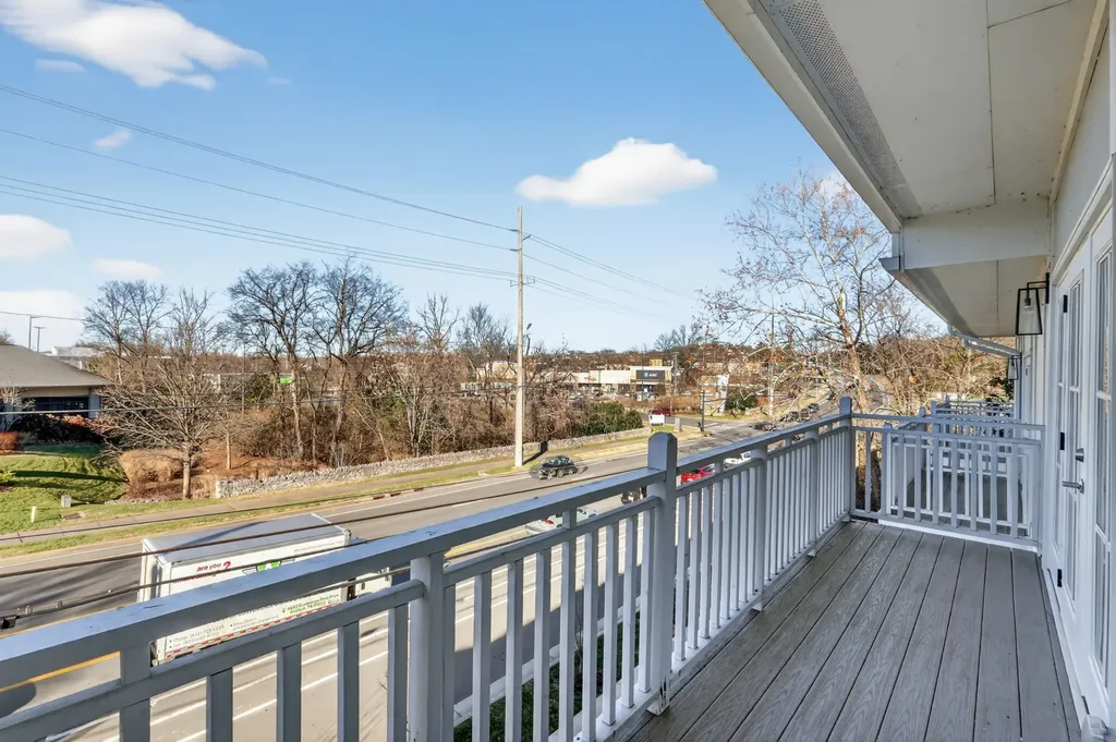 6719 Charlotte Pike Nashville TN 37209