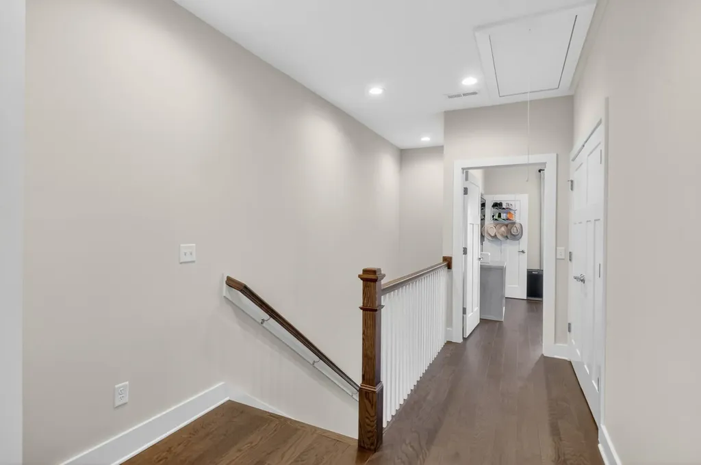 6719 Charlotte Pike Nashville TN 37209