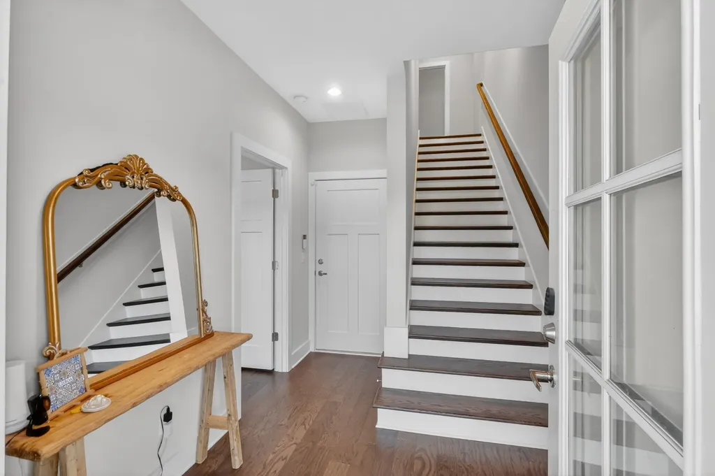 6719 Charlotte Pike Nashville TN 37209