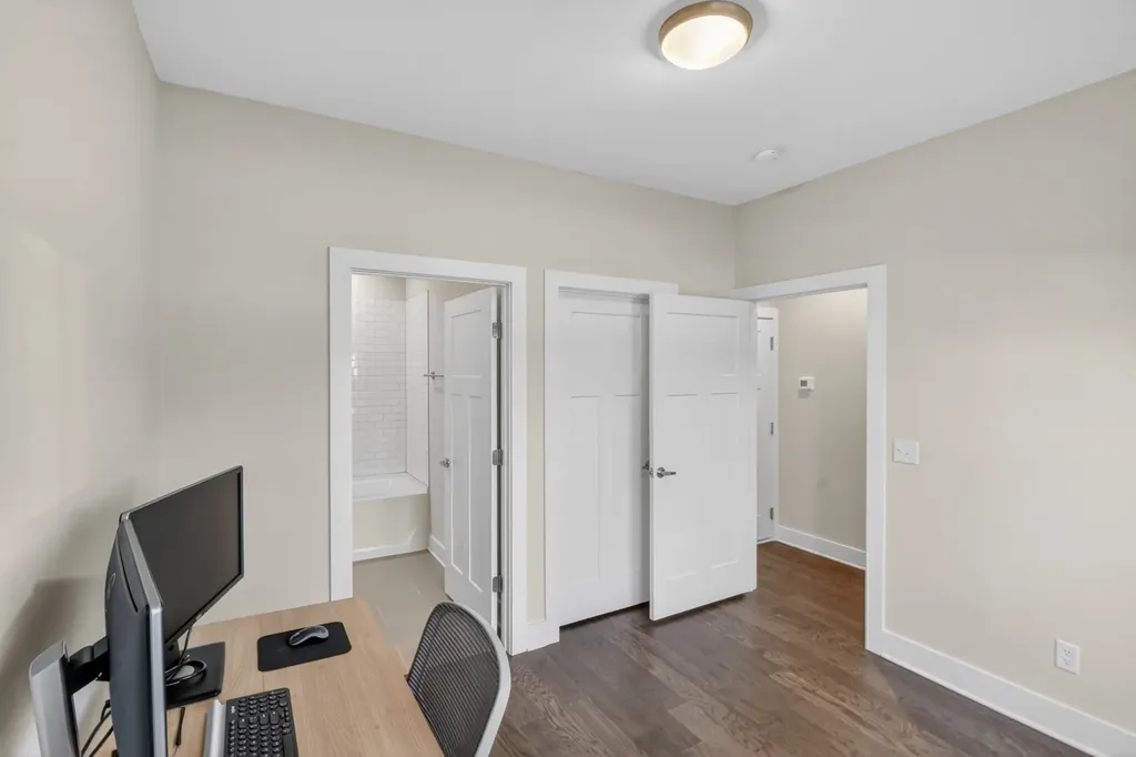 6719 Charlotte Pike Nashville TN 37209