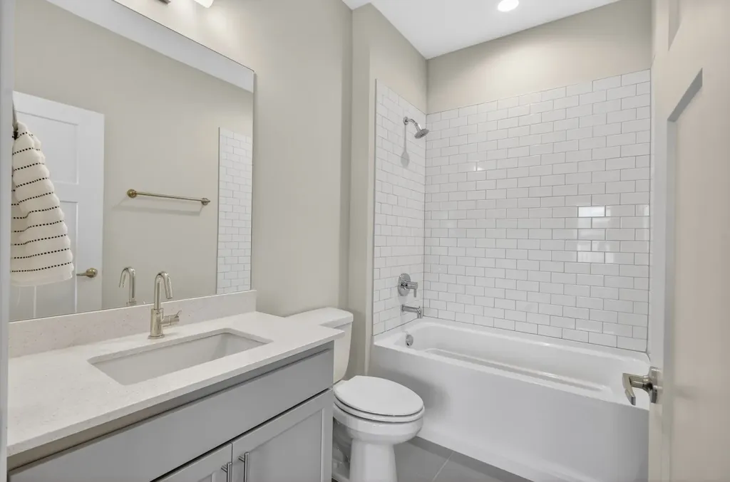 6719 Charlotte Pike Nashville TN 37209