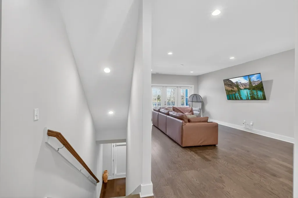 6719 Charlotte Pike Nashville TN 37209