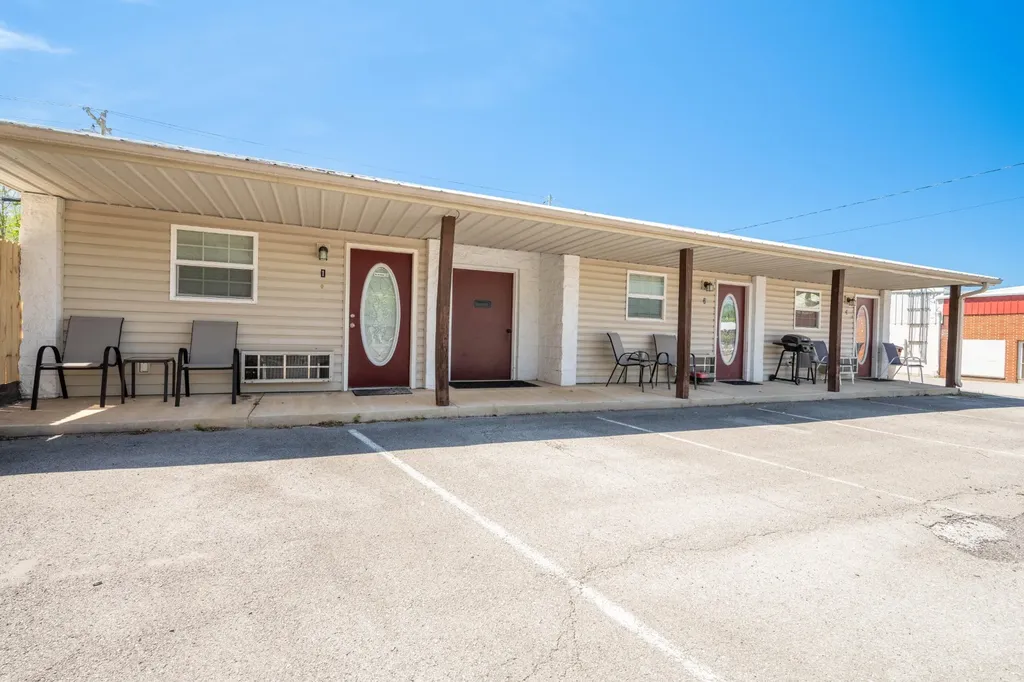 3251 Main Street Pikeville TN 37367