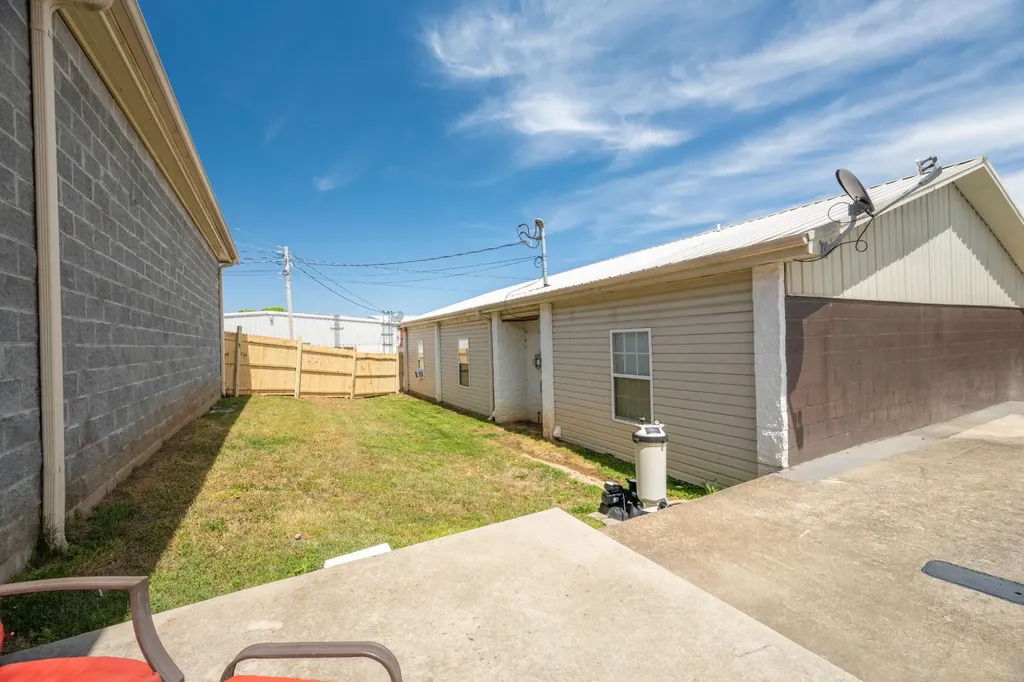 3251 Main Street Pikeville TN 37367