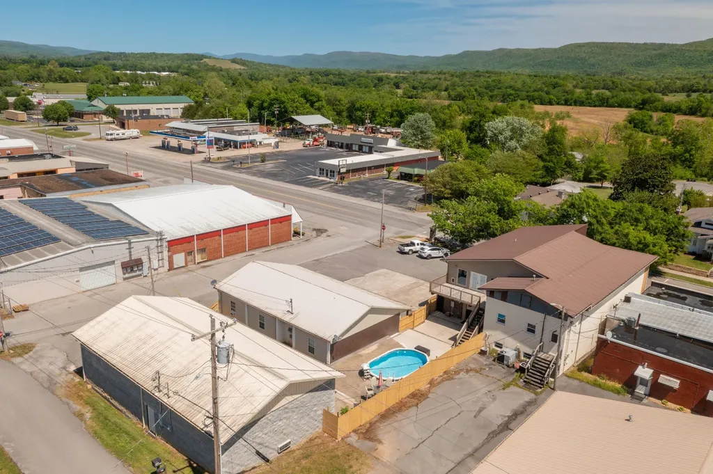 3251 Main Street Pikeville TN 37367