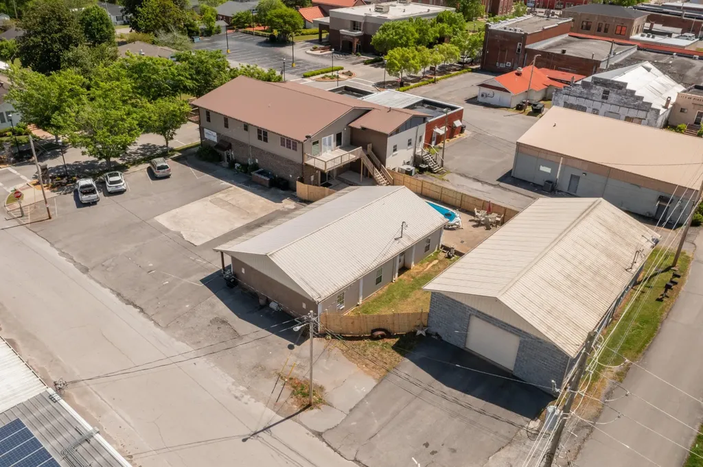 3251 Main Street Pikeville TN 37367