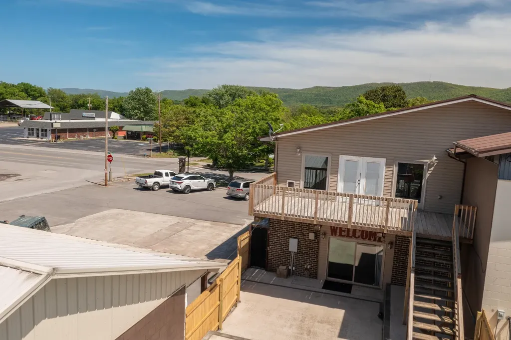3251 Main Street Pikeville TN 37367
