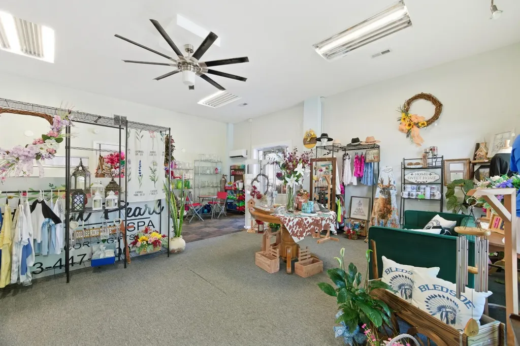 3251 Main Street Pikeville TN 37367