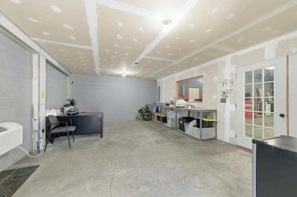 3251 Main Street Pikeville TN 37367