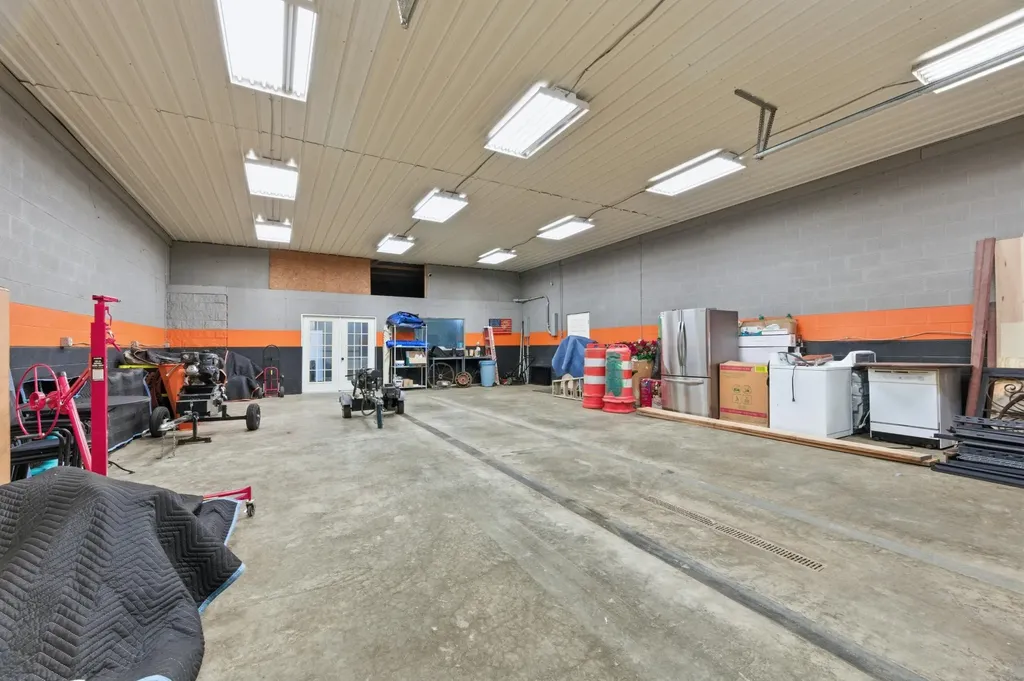 3251 Main Street Pikeville TN 37367