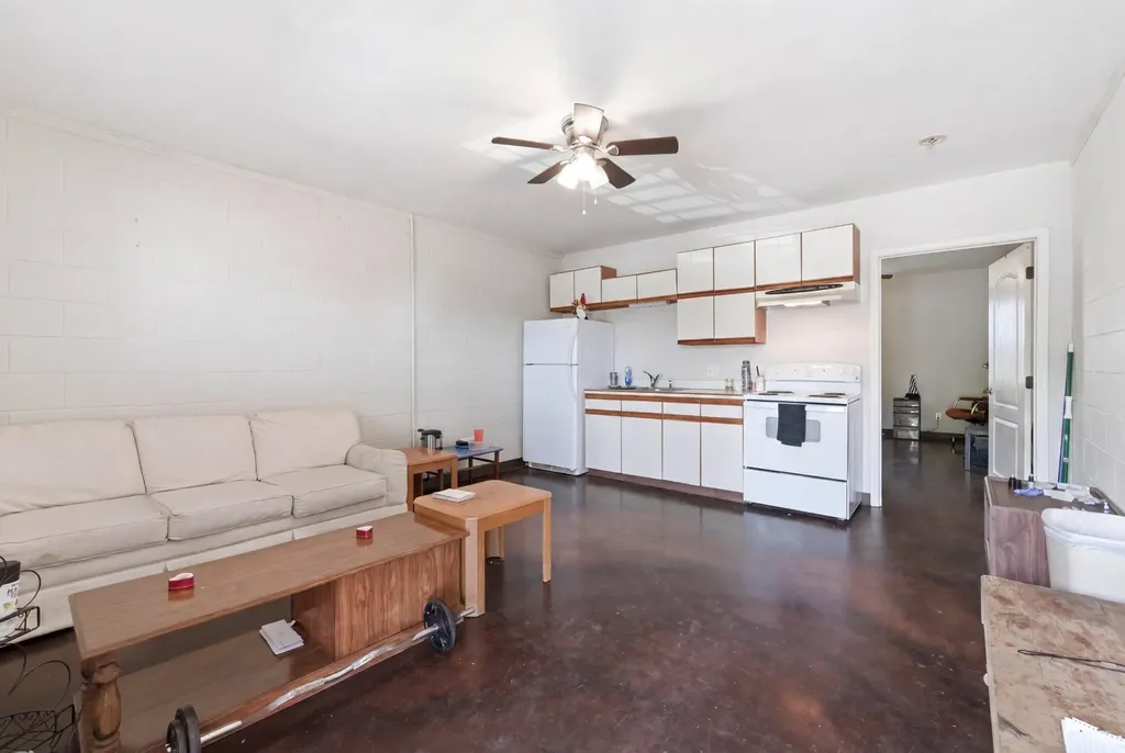 3251 Main Street Pikeville TN 37367