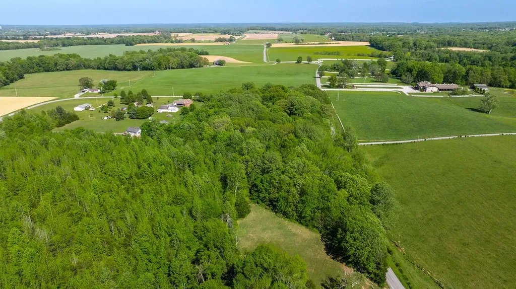512 N Happy Hollow Road Portland TN 37148
