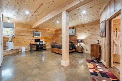 6095 Old Highway 13 Hurricane Mills TN 37078