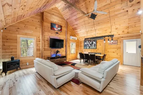 6095 Old Highway 13 Hurricane Mills TN 37078