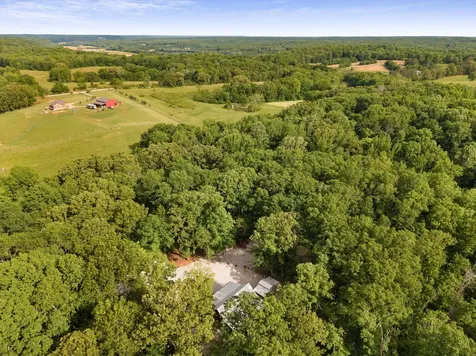 6095 Old Highway 13 Hurricane Mills TN 37078