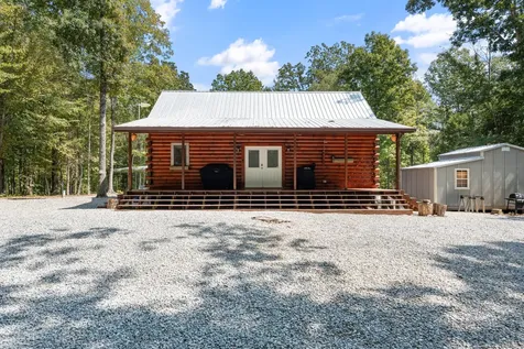 6095 Old Highway 13 Hurricane Mills TN 37078
