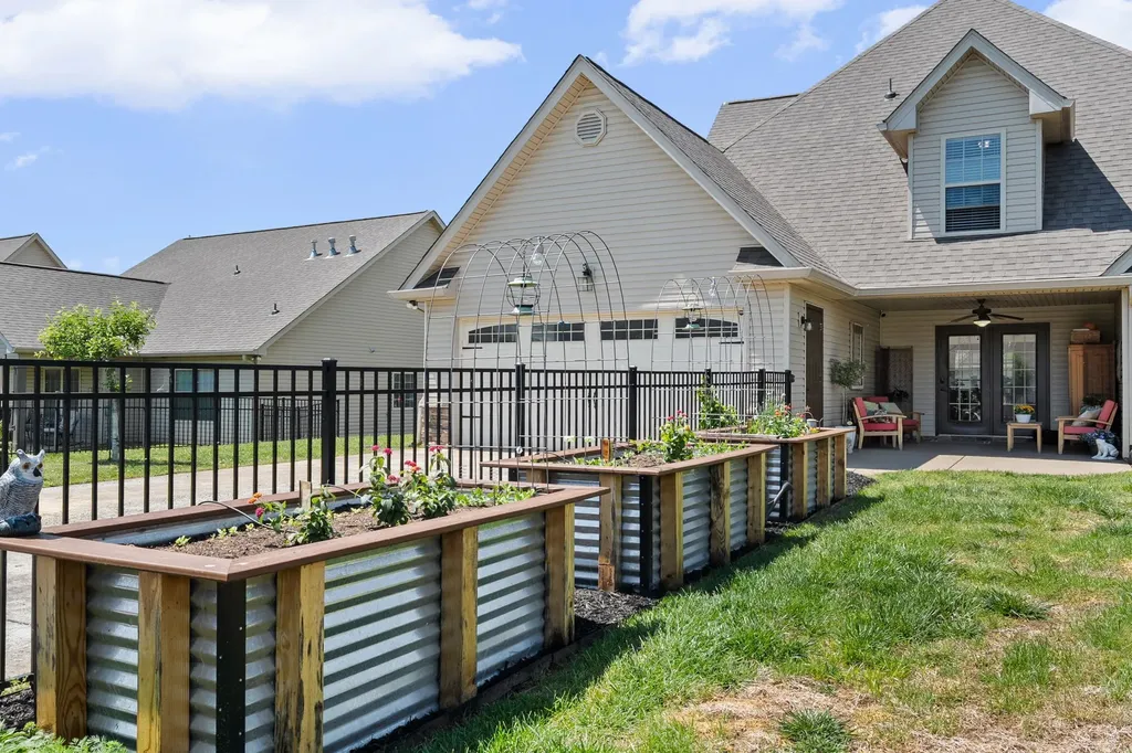1149 Old Duke Drive Clarksville TN 37043